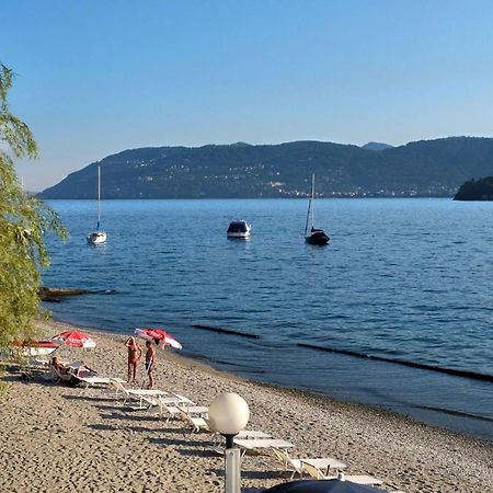 Il Lago Riflesso Apartment Verbania Luaran gambar